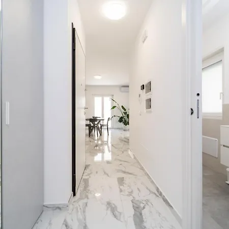Aphrodite Prestige Penthouse - Sea & Jacuzzi * Soverato Marina